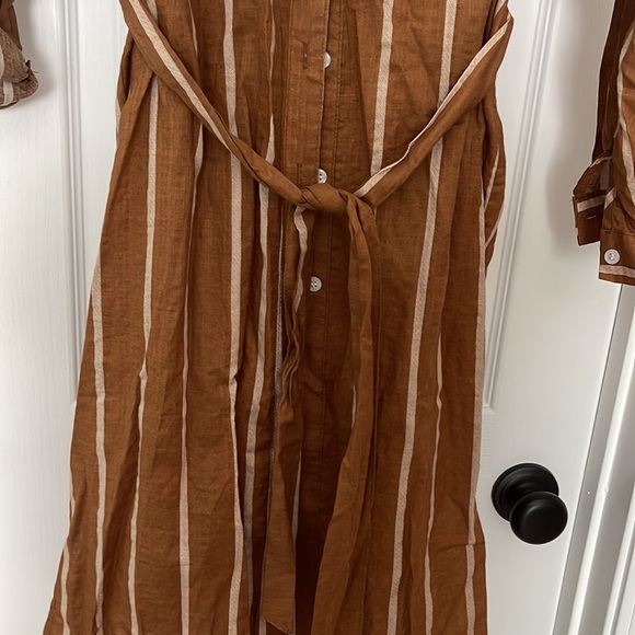 Carly Jean Los Angeles Dress - Picture 3 of 3